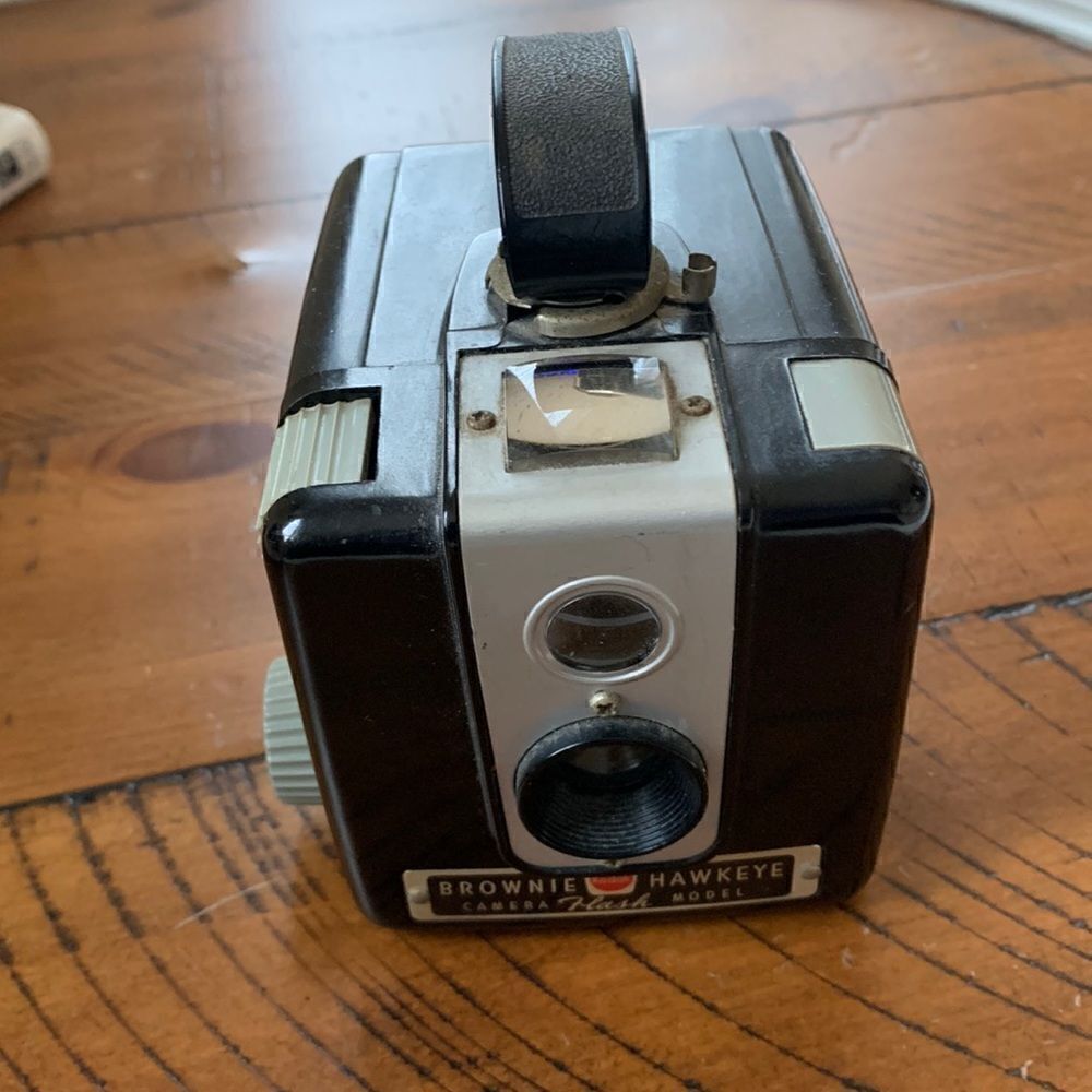 Vintage Kodak Brownie Hawkeye Camera Flash Model Black Bakelite Photography 50s‎